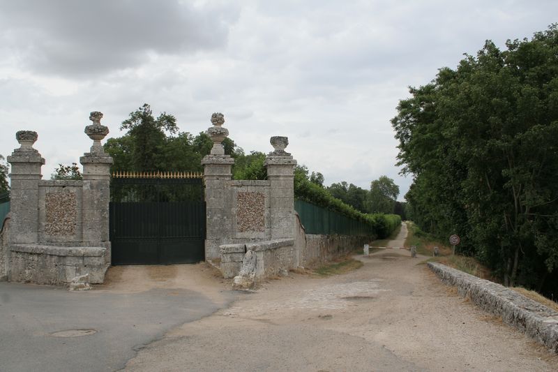 L'accès au château côté Loire